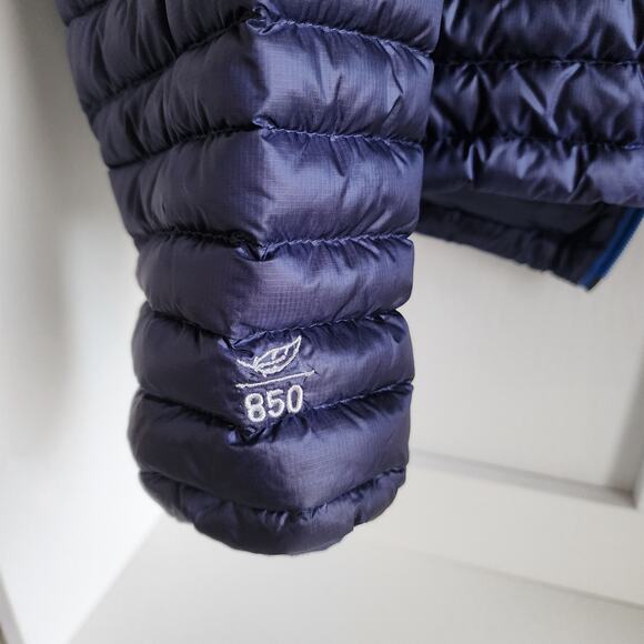 L.L. Bean Ultralight 850 Down Puffer Jacket - Men's size Large Navy Blue Downtek - Picture 9 of 10